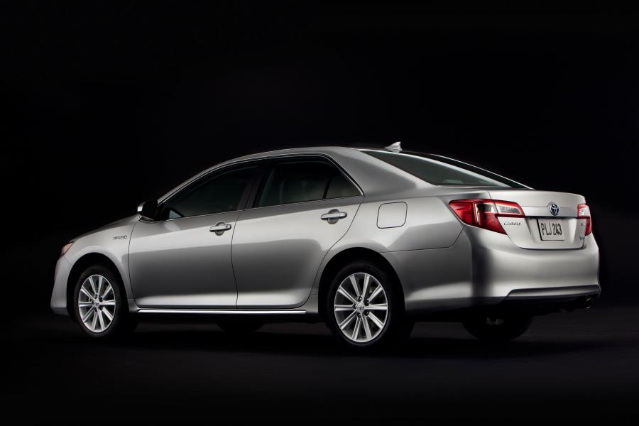  Toyota Camry Hybrid 2012 года  (фото 36 из 71)